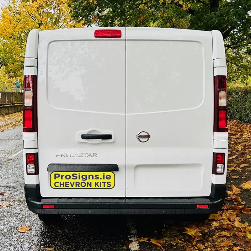 Nissan NV300 / Primastar 2016–Present LR (H1) rear view van (double rear doors)