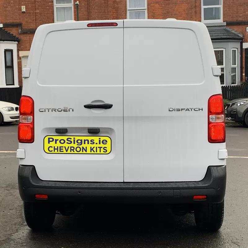 Citroën Dispatch 2017–Present rear view van (double rear doors)