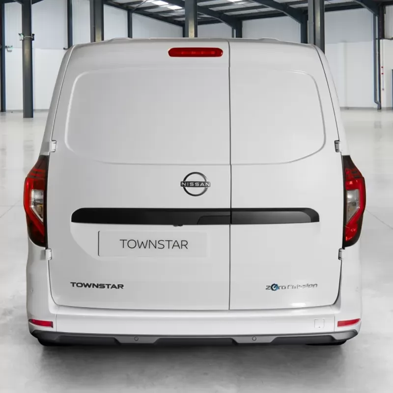 Nissan Townstar 2022–Present rear view van (double rear doors)