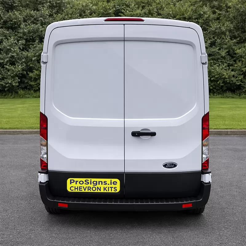 Ford Transit 2014–Present MR (H2) rear view van (double rear doors)