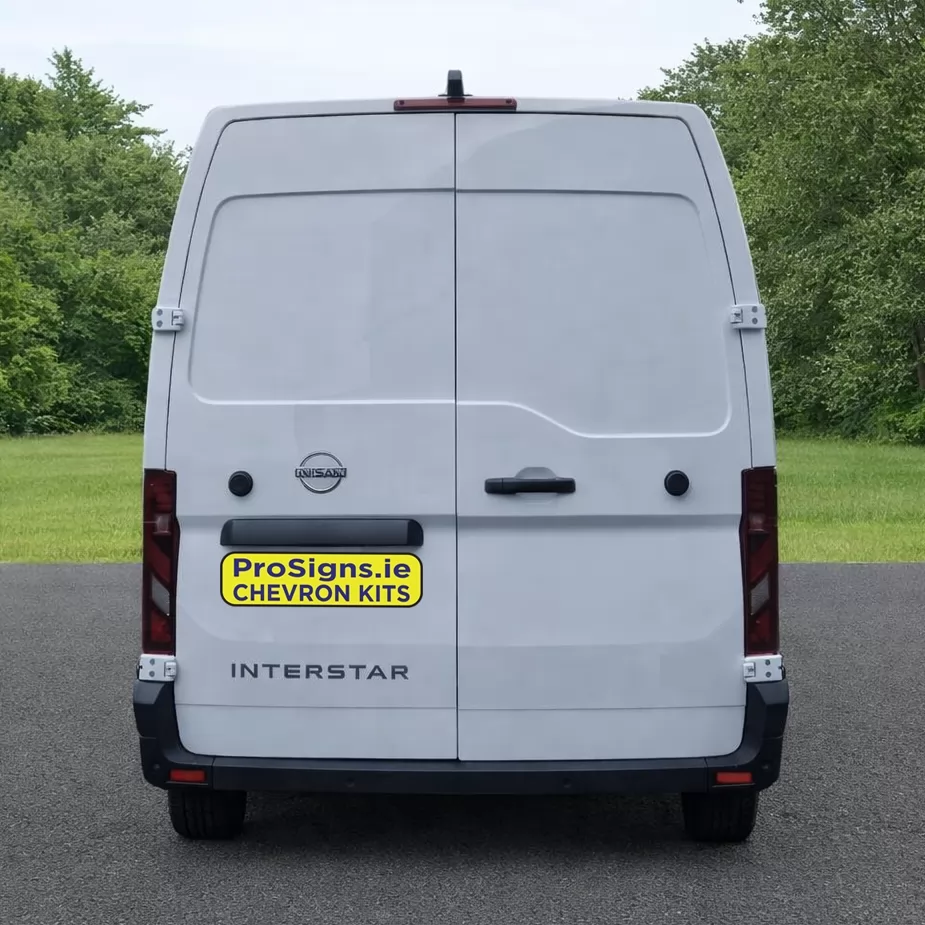 Nissan Interstar 2024–Present MR (H2) rear view van (double rear doors)
