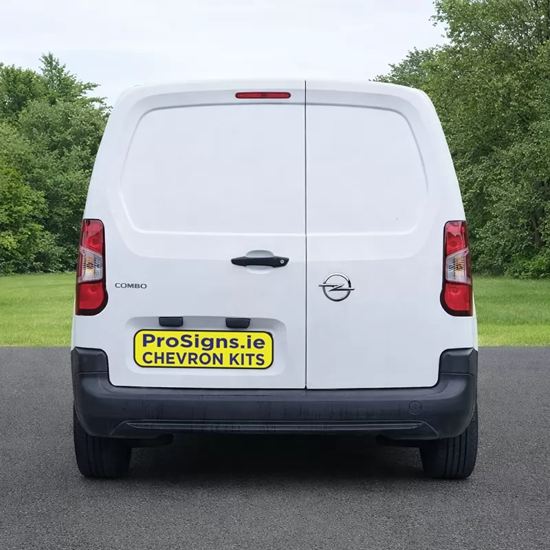 Opel Combo 2019–Present rear view van (double rear doors)