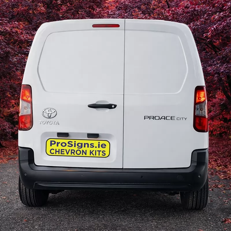 Toyota Proace City 2023–Present rear view van (double rear doors)